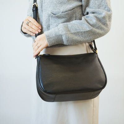 オリーブレザー ユニバーサルショルダー