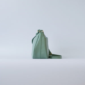 オリーブレザーユニバーサルショルダー