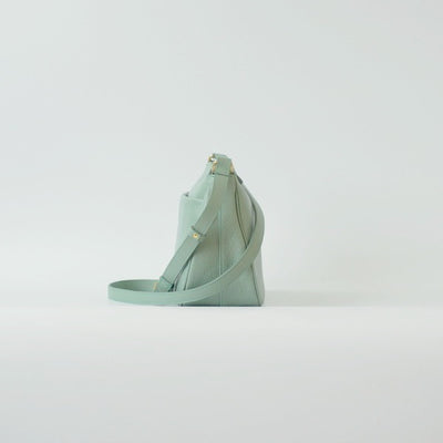 オリーブレザー ユニバーサルショルダー