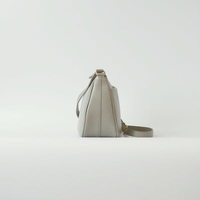 オリーブレザー ユニバーサルショルダー