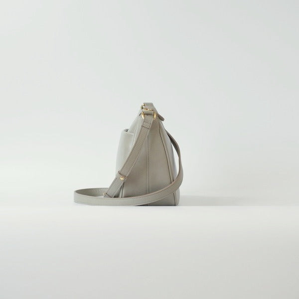 オリーブレザー ユニバーサルショルダー