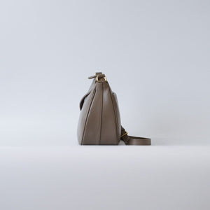 オリーブレザーユニバーサルショルダー