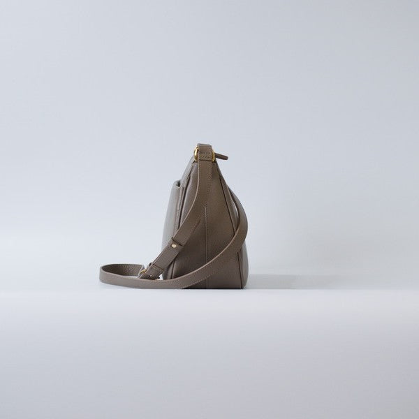 オリーブレザーユニバーサルショルダー