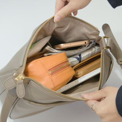 オリーブレザー ユニバーサルショルダー