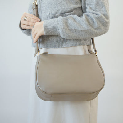 オリーブレザー ユニバーサルショルダー