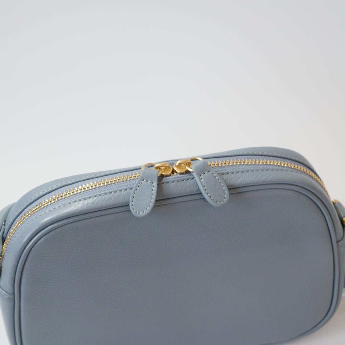 オリーブレザー ビーンズショルダー