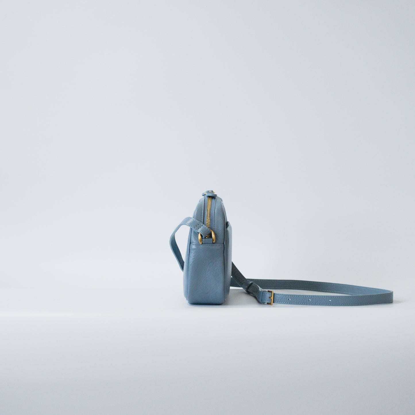 オリーブレザービーンズショルダー