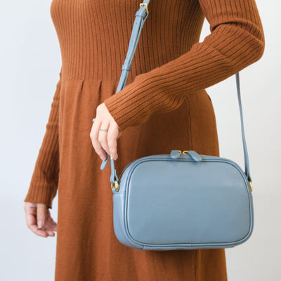 オリーブレザー ビーンズショルダー