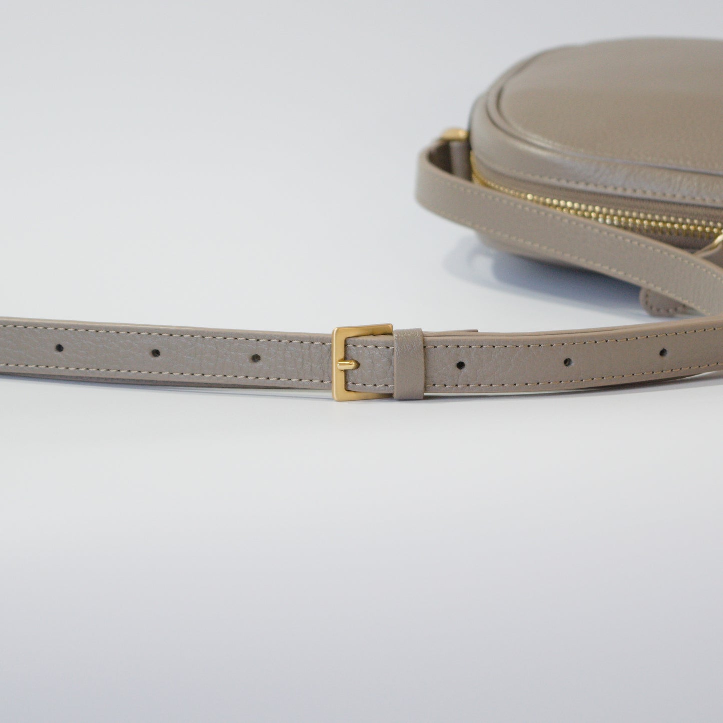 オリーブレザー ビーンズショルダー