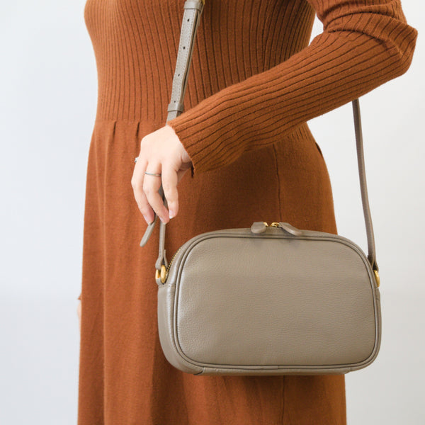 オリーブレザー ビーンズショルダー 2