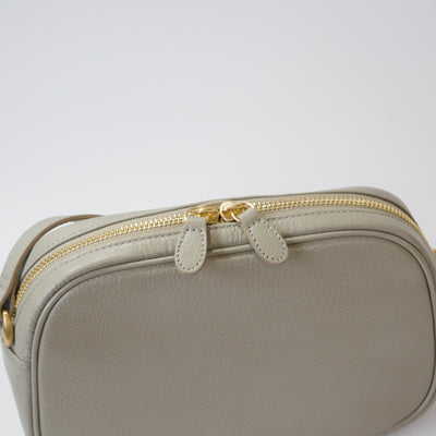 オリーブレザー ビーンズショルダー