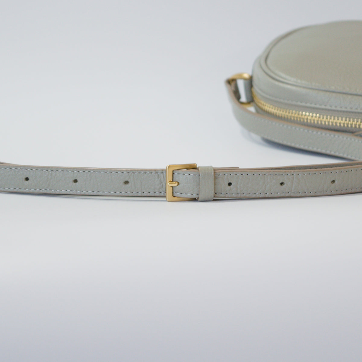 オリーブレザー ビーンズショルダー