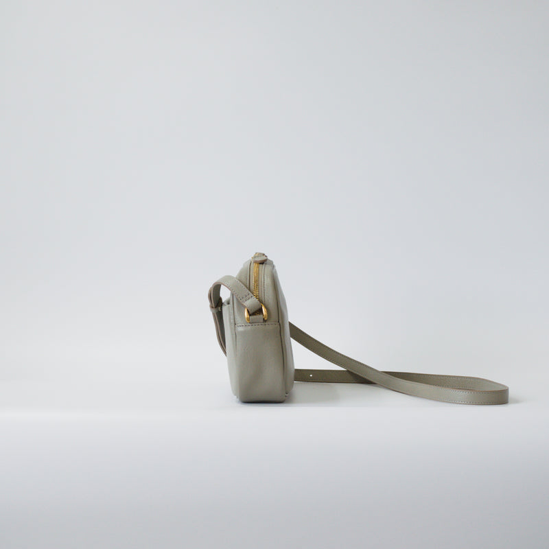 オリーブレザービーンズショルダー