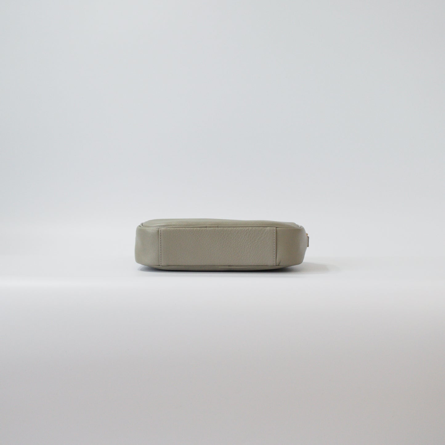 オリーブレザービーンズショルダー