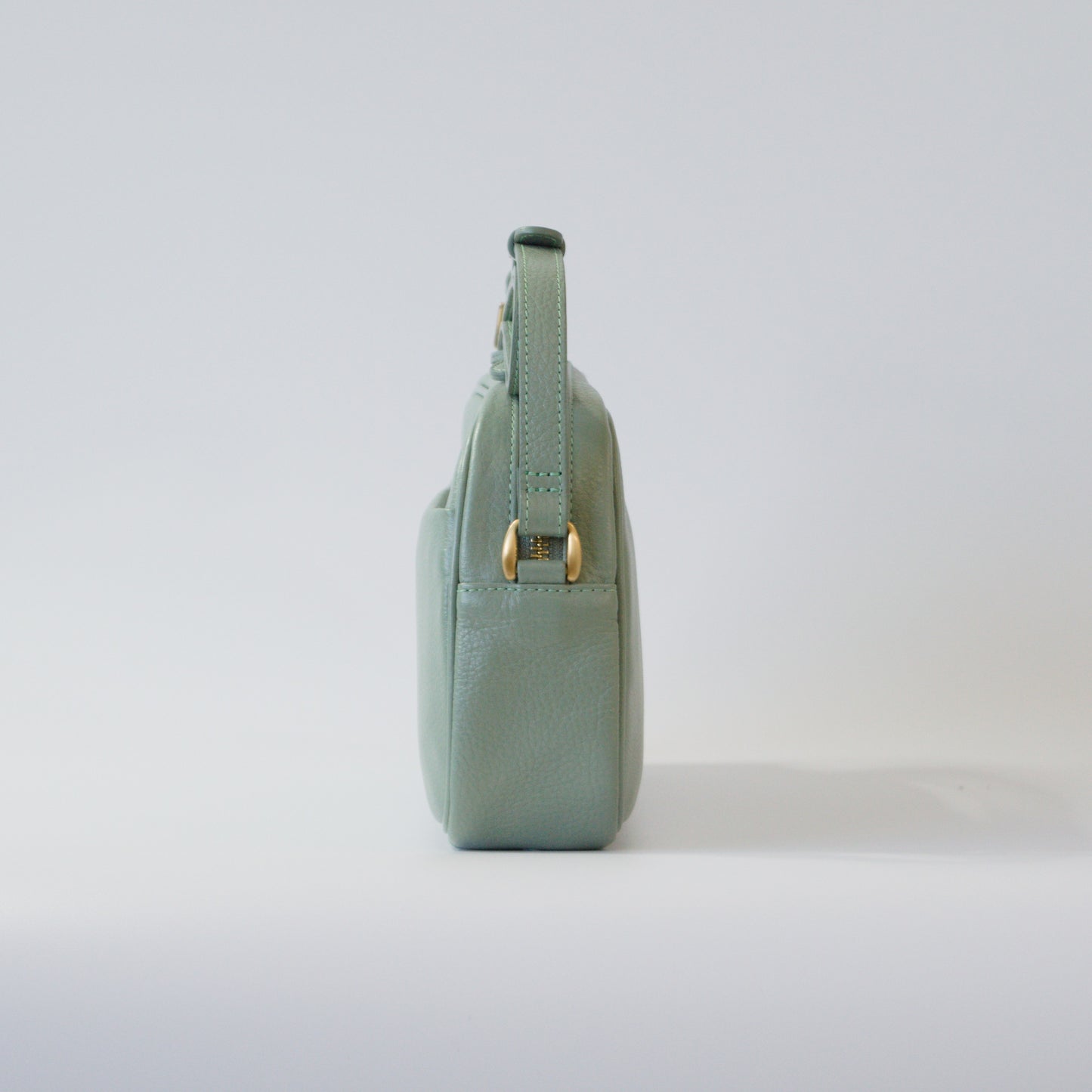 オリーブレザー ビーンズショルダー