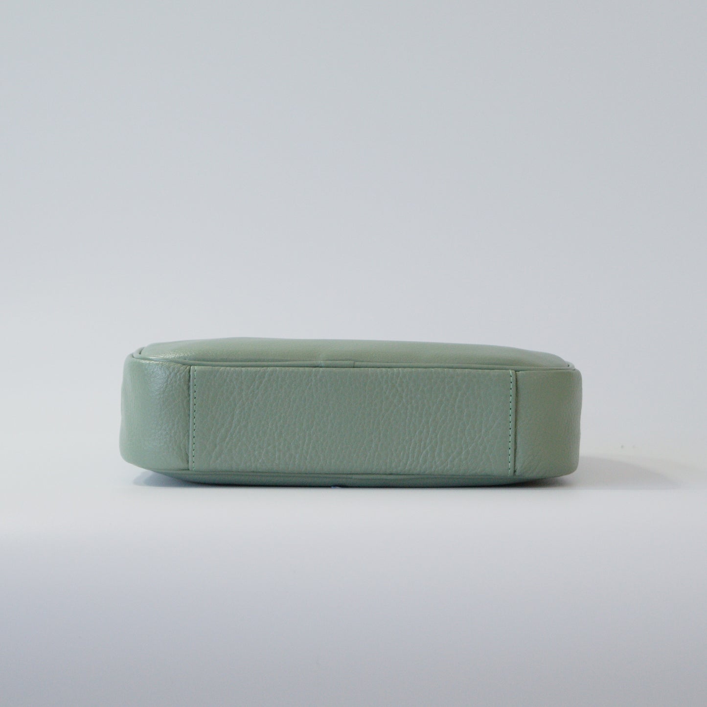 オリーブレザー ビーンズショルダー