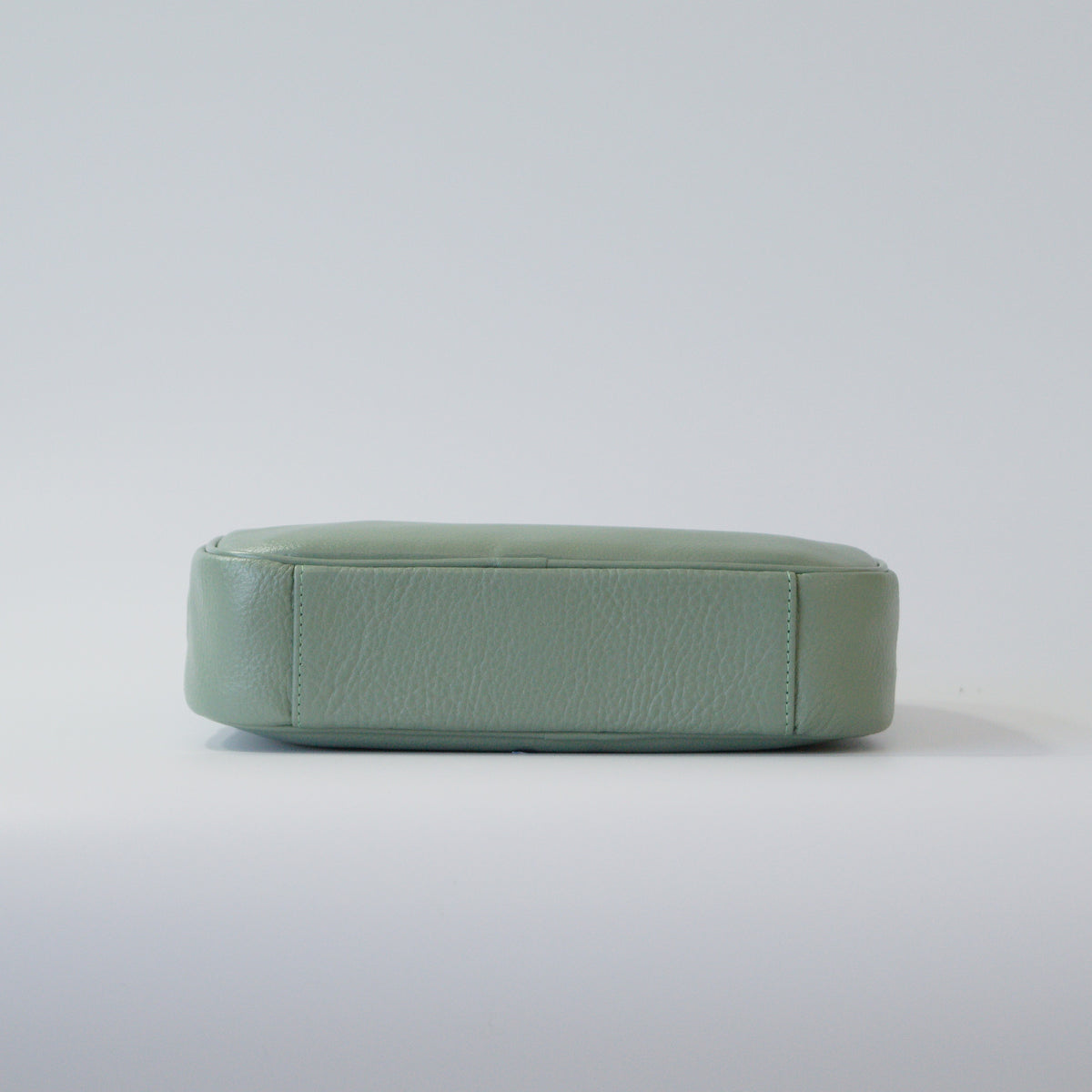 オリーブレザー ビーンズショルダー