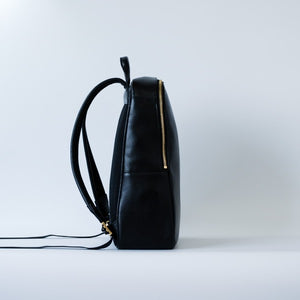 オリーブレザーグレースリュック