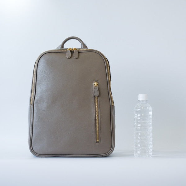 オリーブレザーグレースリュック