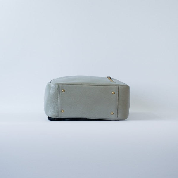 オリーブレザーグレースリュック