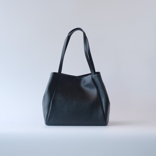 オリーブレザー A4トートバッグ<br>color：Black