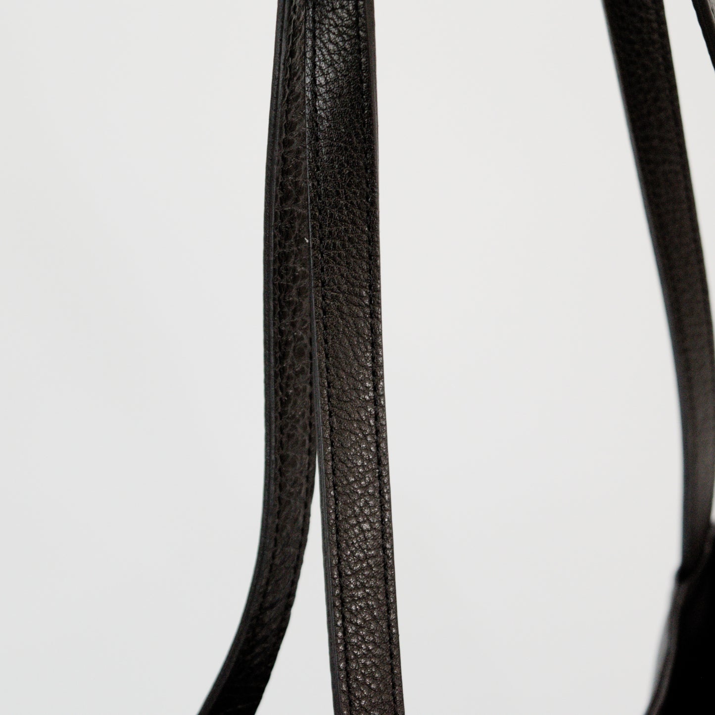 オリーブレザー フォルムチェンジA4トート