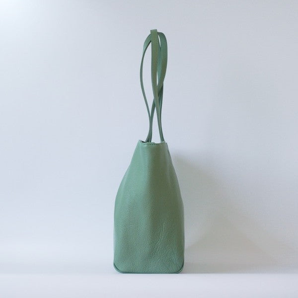 オリーブレザー フォルムチェンジA4トート