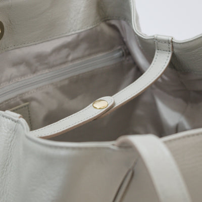 オリーブレザー フォルムチェンジA4トート