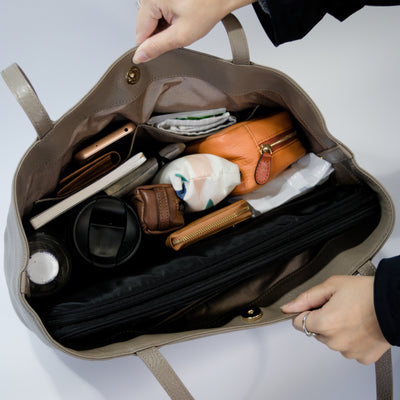 オリーブレザー フォルムチェンジA4トート