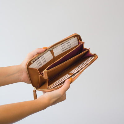 ムラ染めレザーのラウンドファスナー長財布