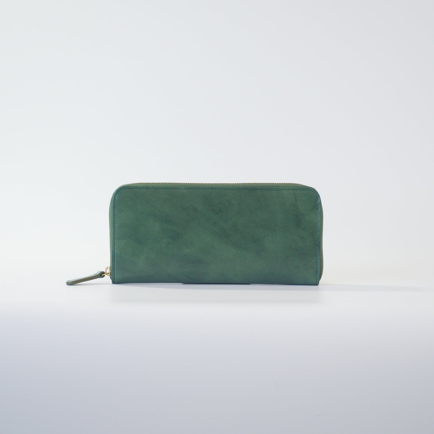 ムラ染めレザーのラウンドファスナー長財布