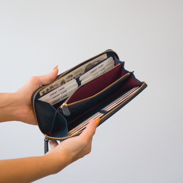 ムラ染めレザーのラウンドファスナー長財布
