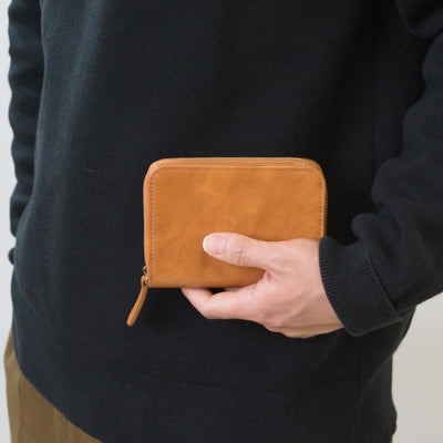 ムラ染めレザーのラウンドファスナー短財布