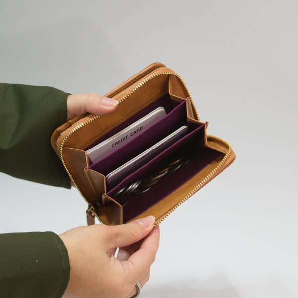 ムラ染めレザーのラウンドファスナー短財布 2