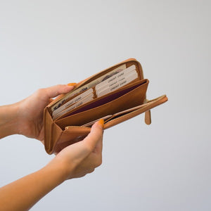 ムラ染めレザーのマチ付きL字束入れ