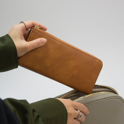 ムラ染めレザーのマチ付きL字束入れ