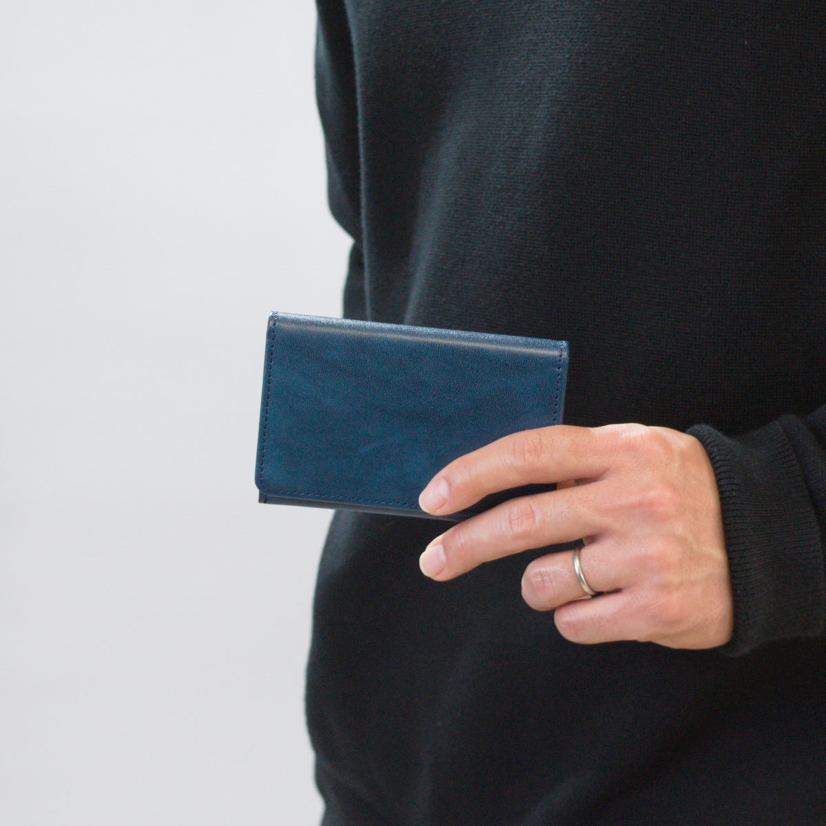 ムラ染めレザーの名刺入れ