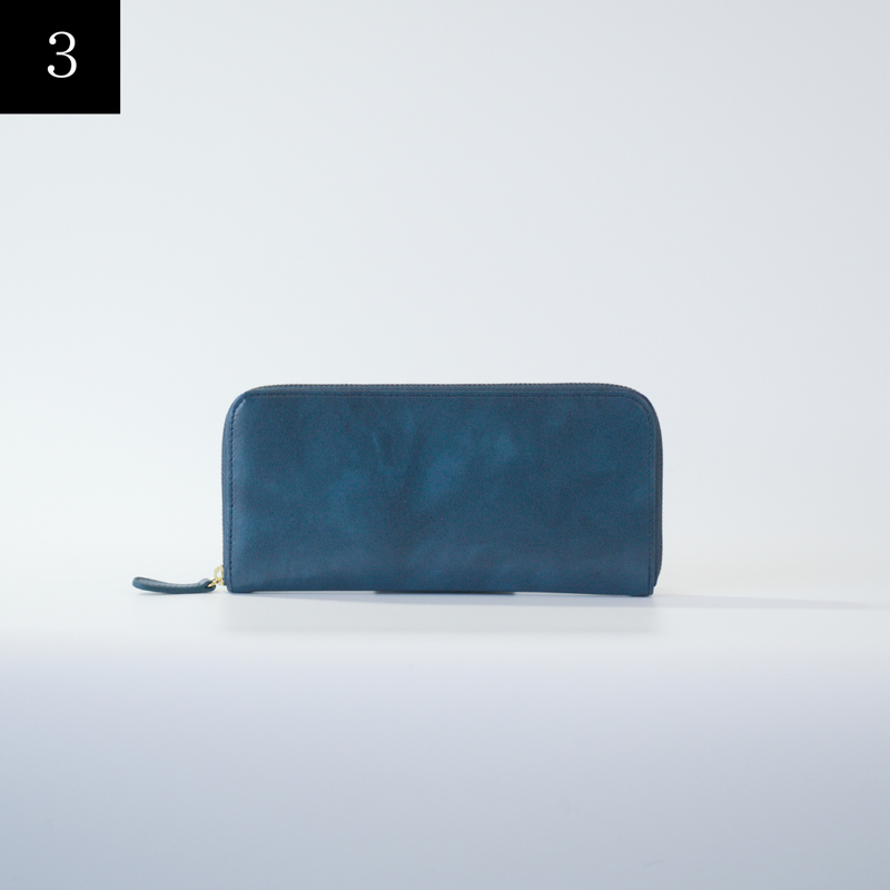ムラ染めレザーのラウンドファスナー長財布<br>color：Navy